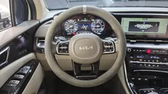 2023 Kia Carnival Diesel 9-Seater Hi-Limousine — фото 12