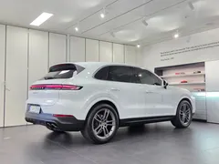 2024 Porsche Cayenne 3.0 — фото 2