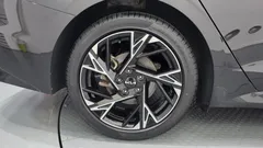 2024 Kia K5 Signature, чёрный — фото 5