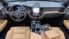 2024 Volvo XC60 B5 Ultimate Bright, чёрный — фото 7