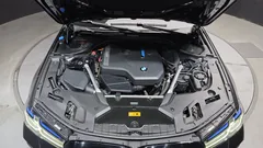 2023 BMW 5-Series 530e M Sport — фото 6