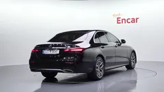 2022 Mercedes-Benz E-Class E220d 4MATIC AMG Line — фото 2