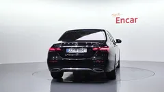 2022 Mercedes-Benz E-Class E220d 4MATIC AMG Line — фото 4