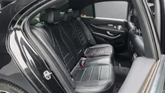2022 Mercedes-Benz E-Class E220d 4MATIC AMG Line — фото 11