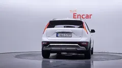 2022 Kia Niro Signature, белый — фото 4