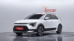 2022 Kia Niro Signature, белый — фото 12