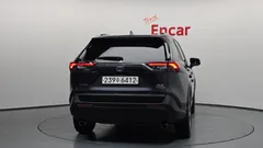 2021 Toyota RAV4 2.5 2WD Hybrid, серый — фото 4