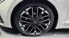 2024 Kia K5 1.6 Turbo, белый — фото 5