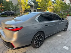 2023 BMW 7-Series 740i sDrive M Sport — фото 11