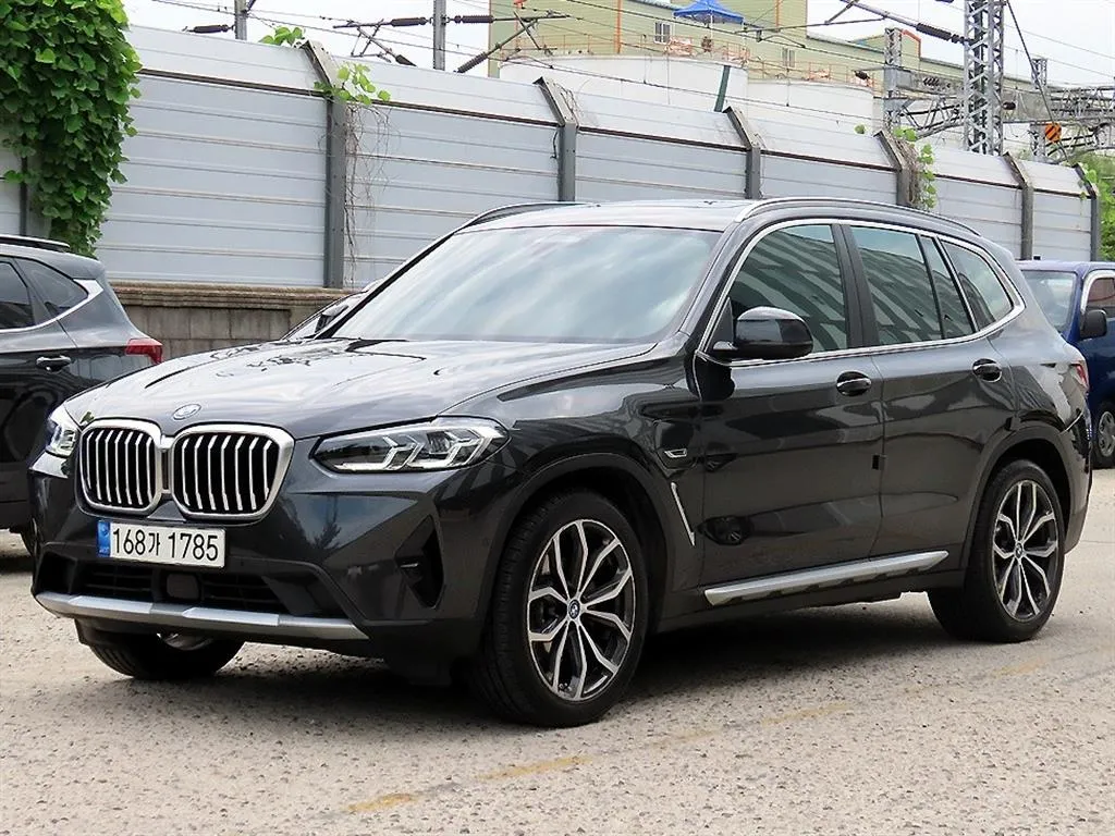 2022 BMW X3 xDrive 30e