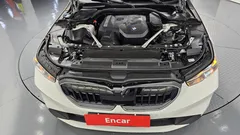 2024 BMW 5-Series 520i, белый — фото 6