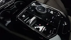 2024 BMW 5-Series 520i, белый — фото 9