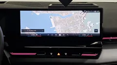 2024 BMW 5-Series 520i, белый — фото 14