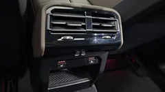 2024 BMW 5-Series 520i, белый — фото 17