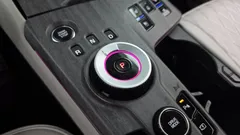 2024 Kia Sportage Signature 2WD, белый — фото 9