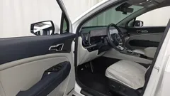 2024 Kia Sportage Signature 2WD, белый — фото 10