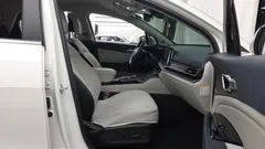 2024 Kia Sportage Signature 2WD, белый — фото 11
