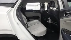 2024 Kia Sportage Signature 2WD, белый — фото 12