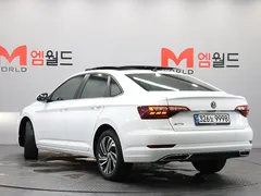 2021 Volkswagen Jetta 1.4 TSI Prestige — фото 2