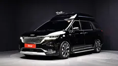 2023 Kia Carnival Diesel 9-Seater Hi-Limousine — фото 1