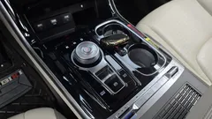 2023 Kia Carnival Diesel 9-Seater Hi-Limousine — фото 9