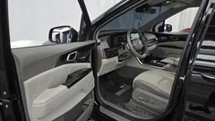 2023 Kia Carnival Diesel 9-Seater Hi-Limousine — фото 10