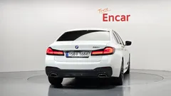 2023 BMW 5-Series 520i M Sport — фото 4