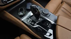 2023 BMW 5-Series 520i M Sport — фото 9