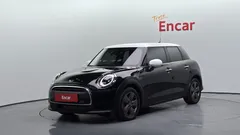 2023 Mini Cooper 5Door Classic — фото 1