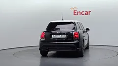 2023 Mini Cooper 5Door Classic — фото 4