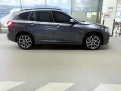 2022 BMW X1 xDrive 20i M Sport — фото 3