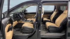 2022 Kia Carnival Diesel 9-Seater Prestige — фото 17