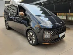 2023 Hyundai Staria Lounge 9-Seater — фото 3