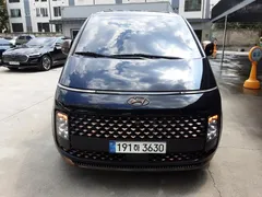 2023 Hyundai Staria Lounge 9-Seater — фото 11