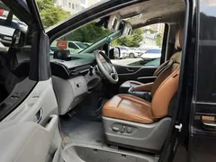 2023 Hyundai Staria Lounge 9-Seater — фото 14
