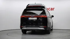 2023 Kia Carnival Diesel 9-Seater Hi-Limousine — фото 4