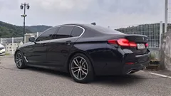 2023 BMW 5-Series 520i M Sport — фото 2