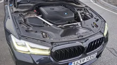2023 BMW 5-Series 520i M Sport — фото 6