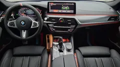 2023 BMW 5-Series 520i M Sport — фото 14