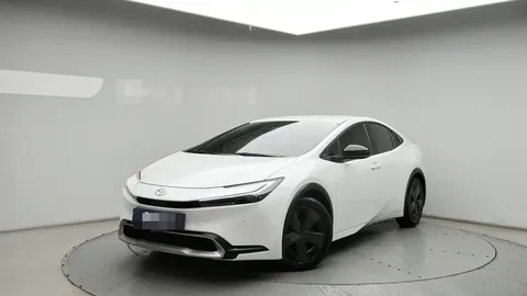 2024 Toyota Prius 2.0 PHEV SE
