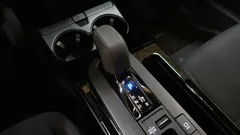 2024 Toyota Prius 2.0 PHEV SE, белый — фото 7