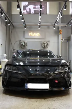 2022 Toyota Supra GR 3.0, чёрный — фото 3