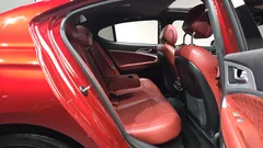 2021 Genesis G70 Gasoline 3.3T 4WD, красный — фото 12