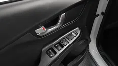 2022 Hyundai Kona Modern, белый — фото 15