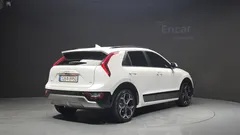 2022 Kia Niro Signature — фото 2