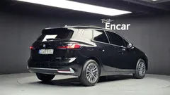 2023 BMW 2-Series 220i Luxury — фото 2