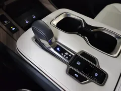 2025 Lexus LM 500h Royal — фото 15