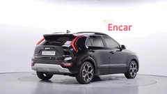 2023 Kia Niro Trendy — фото 2
