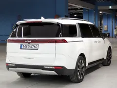 2023 Kia Carnival Diesel 9-Seater Prestige — фото 4