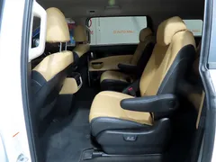 2023 Kia Carnival Diesel 9-Seater Prestige — фото 14